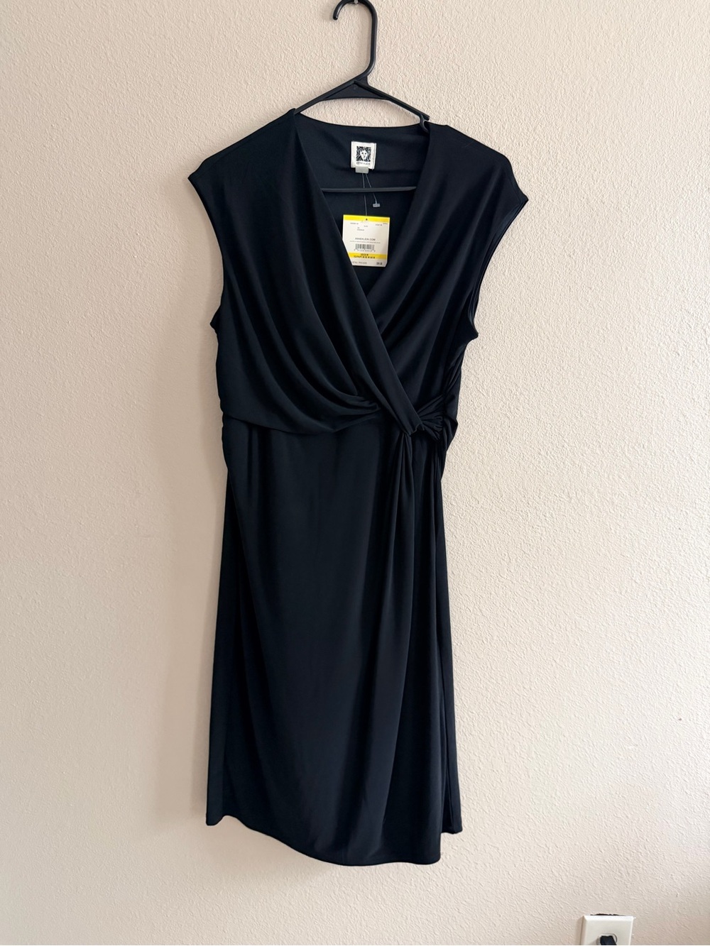 Anne Klein Black Twist Front Cap Sleeve Sheath Dress